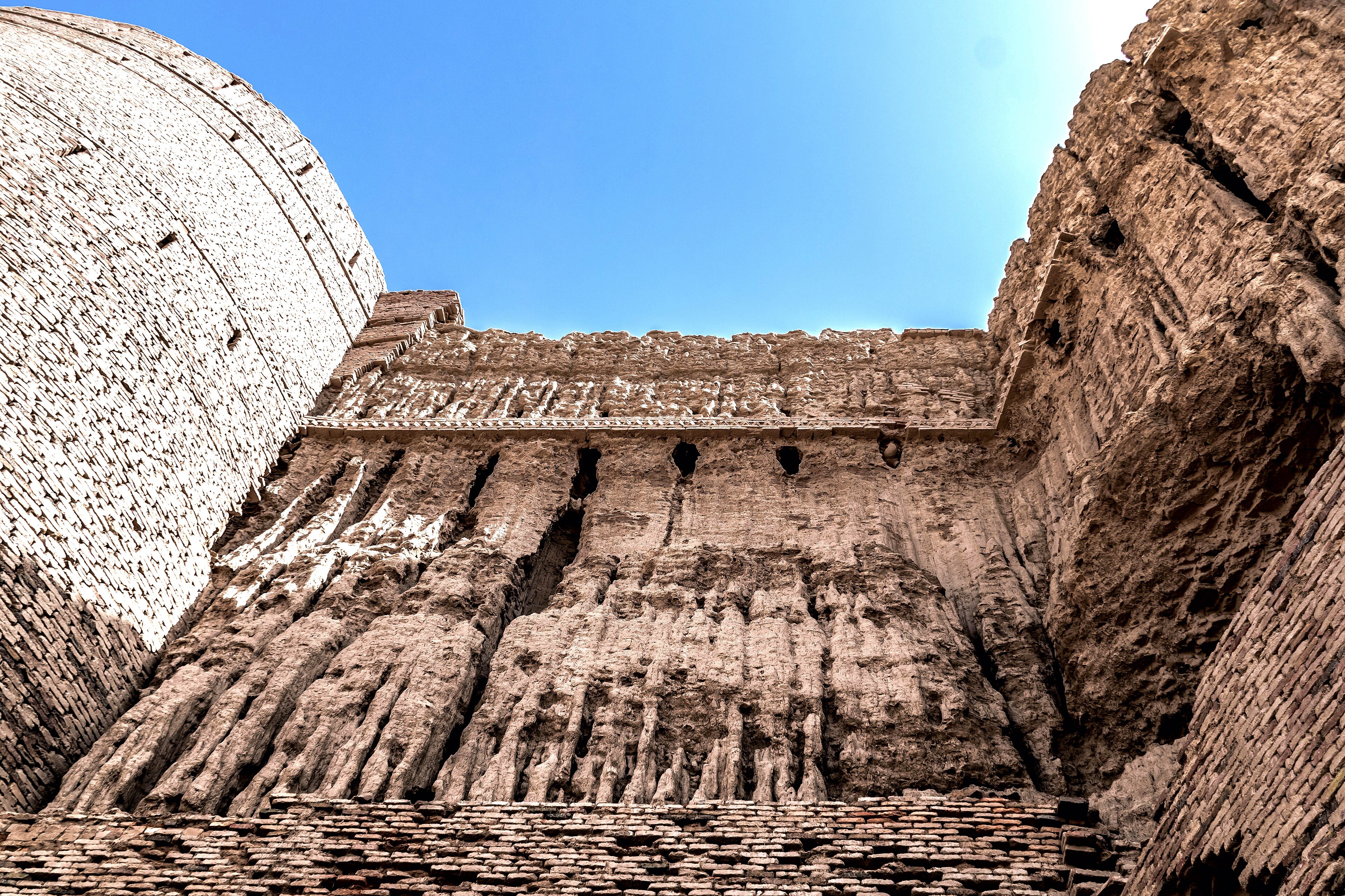Cholistan: Palaces & Desert Forts